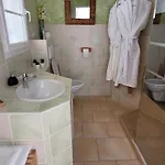 Alojamento de Acomodação e Pequeno-almoço Le Jas De Volonne