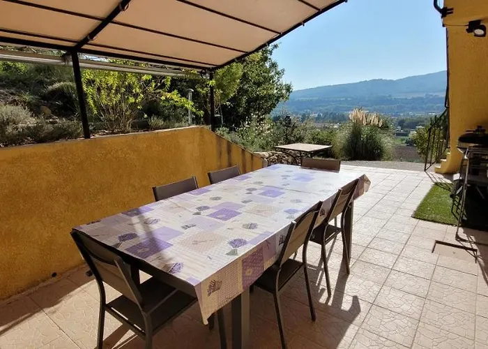 Le Jas De Bed & Breakfast 3*